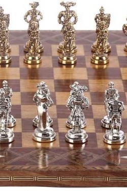 Orta Boy Metal İspanyol Satranç Takımı Parlak ve El Yapımı Masif Ahşap Düz Satranç Tahtası