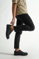 Chaussures décontractées confortables en cuir véritable pour hommes, couleur noire