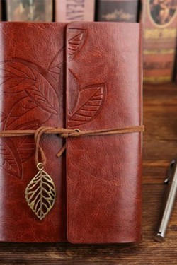 Yaprak Desenli Kahverengi Deri Defter