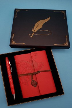 Defter Kalem Kırmızı Renk